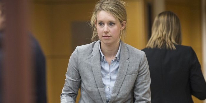 Elizabeth Holmes، Theranos و اسطوره کارآفرین مسحور کننده 
